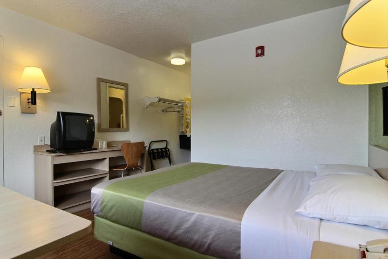 Hotel Super 8 Albuquerque/Midtown Exterior foto