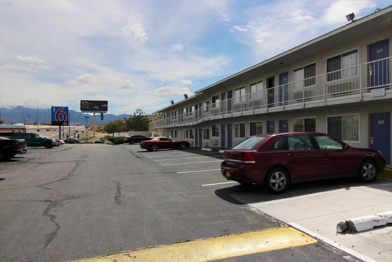 Hotel Super 8 Albuquerque/Midtown Exterior foto